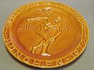 Deutschland Sammelteller -Spiele der XX. Olympiade München 1972- Diskuswerfer braun, 24 cm -