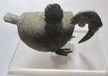 Afrikanische Kunst in Form eines Vogels aus Bronze  19./20. Jhd. intact