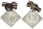 Kolonien Medaille auf Bismark und die Kolonien Medaille auf Bismark und die Kolonien. An altem Zierknopf. kl.Druckstelle, ss -