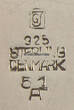 Dänemark / Kopenhagen 1933 - 1944 2 Untersetzer im Hammerschlag, Perlrand und floraler Gravur/ Georg Jensen