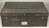 Bundesrepublik Deutschland Alter Archivkasten / Archivbox mit 2 Belüftungsfenstern, zum aufklappen -
