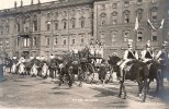 Deutsches Reich Ansichtskarte/Postkarte/Am Kgl. Schloss/Wohl die Hochzeit von Prinz Eitel... -