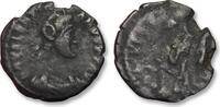 ROMAN EMPIRE AE 14 mm minimus / nummus Valentinianus II, Arelate (Arles) mint - VICTORIA AVGGG / PCON - -