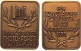 Gelegenheitsmedaillen Plakette Bronze Photo Porst - Internationaler Wettbewerb, Kamera über Lorbeerzweigen und Schrift / Mehrzeiler, v. Lauer, ca. 40 x 50 MM, -