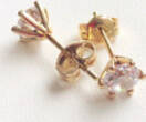 Kleine Solitär Ohrstecker mit Zirkonia 1 ct 333 er Gelbgold Ø 0,6 cm gut
