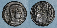 ROMAN EMPIRE Maiorina Magnence (350-353). . Trèves, 2e officine, R/: deux Victoires -