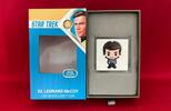 Niue 2 Dollars Silber Unze Chibi (TM) Star Trek™ - Leonard McCoy (1 oz, m. Farbauflage) -