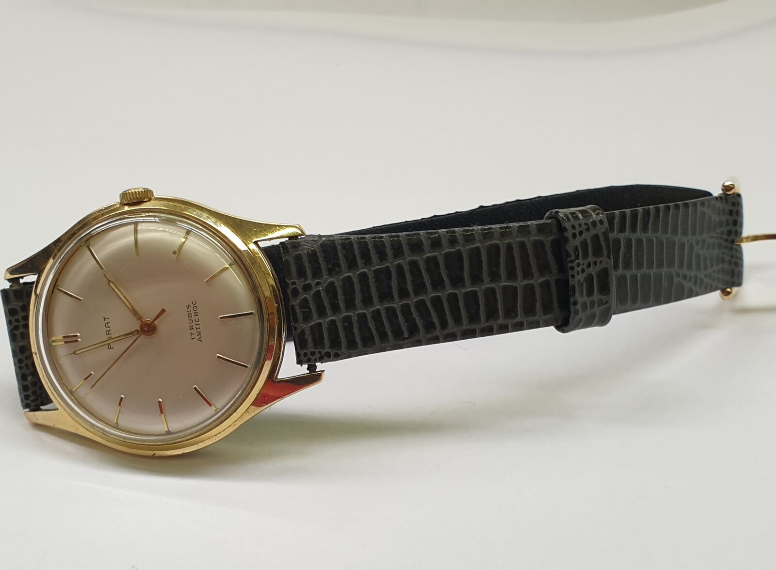 Mechanische Herrenarmbanduhr vintage aus den 1960-1980 er Jahr Armbanduhr  Parat Uhr Handaufzug Armbanduhr getragen, mit normalen Gebrauchsspuren.
