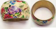 Bronzefarbener Armreifen mit Blumen Dekor Durchmesser ca. 6,9 cm -