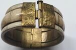 Antike Armspange Armreif mit Messing und Knochen aus Arabien -