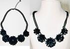  Collier Kette Schwarze Strassblumen-Kragenkette getragen und befindet s... 25.14 £  +  8.67 £ shipping